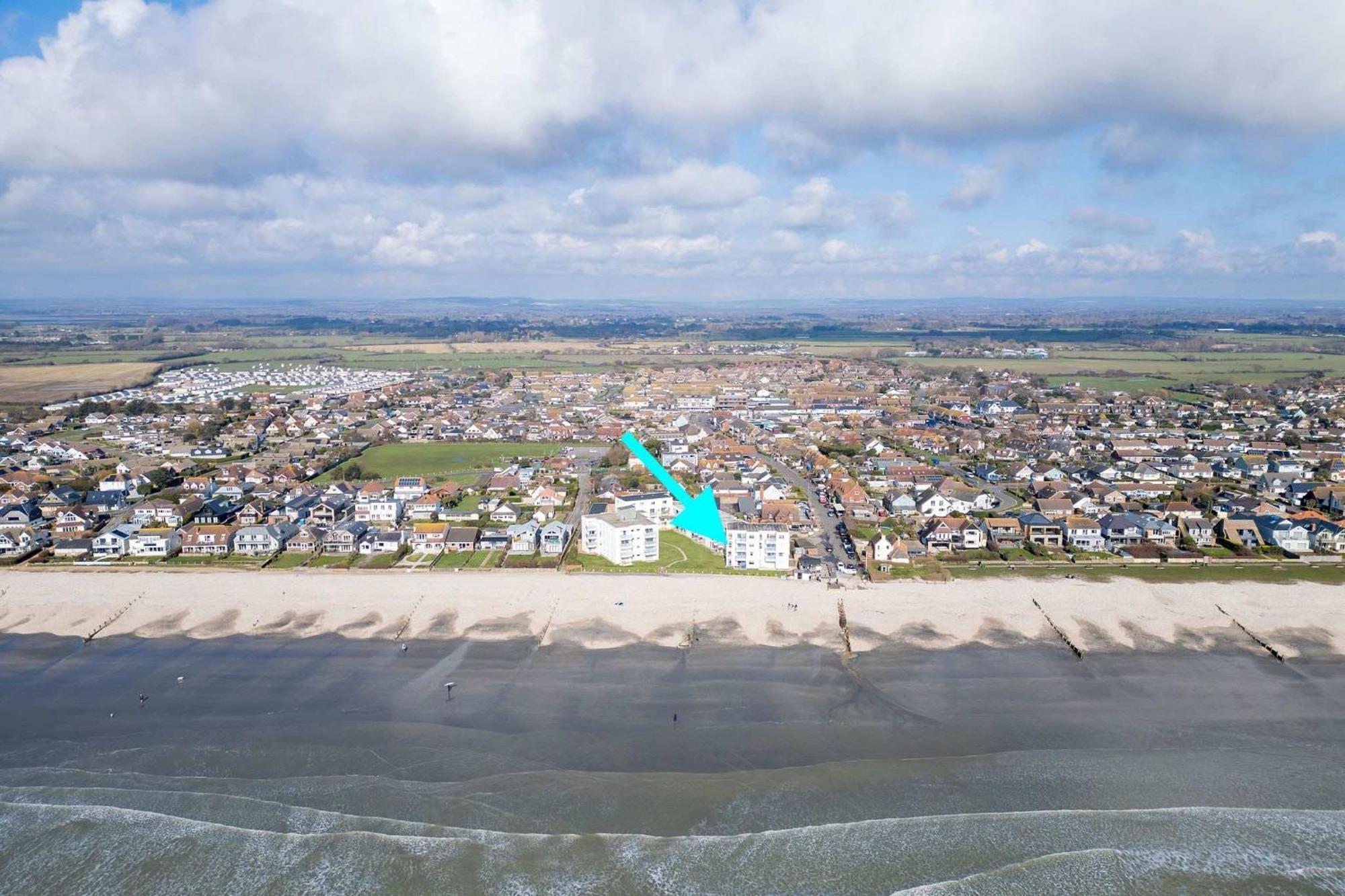 High-End Beachfront Getaway Sea View King Bed East Wittering Exteriör bild